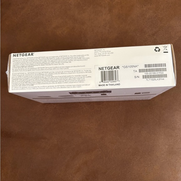 NETGEAR Black Wired Router for Efficient Networking - Picture 3 of 5